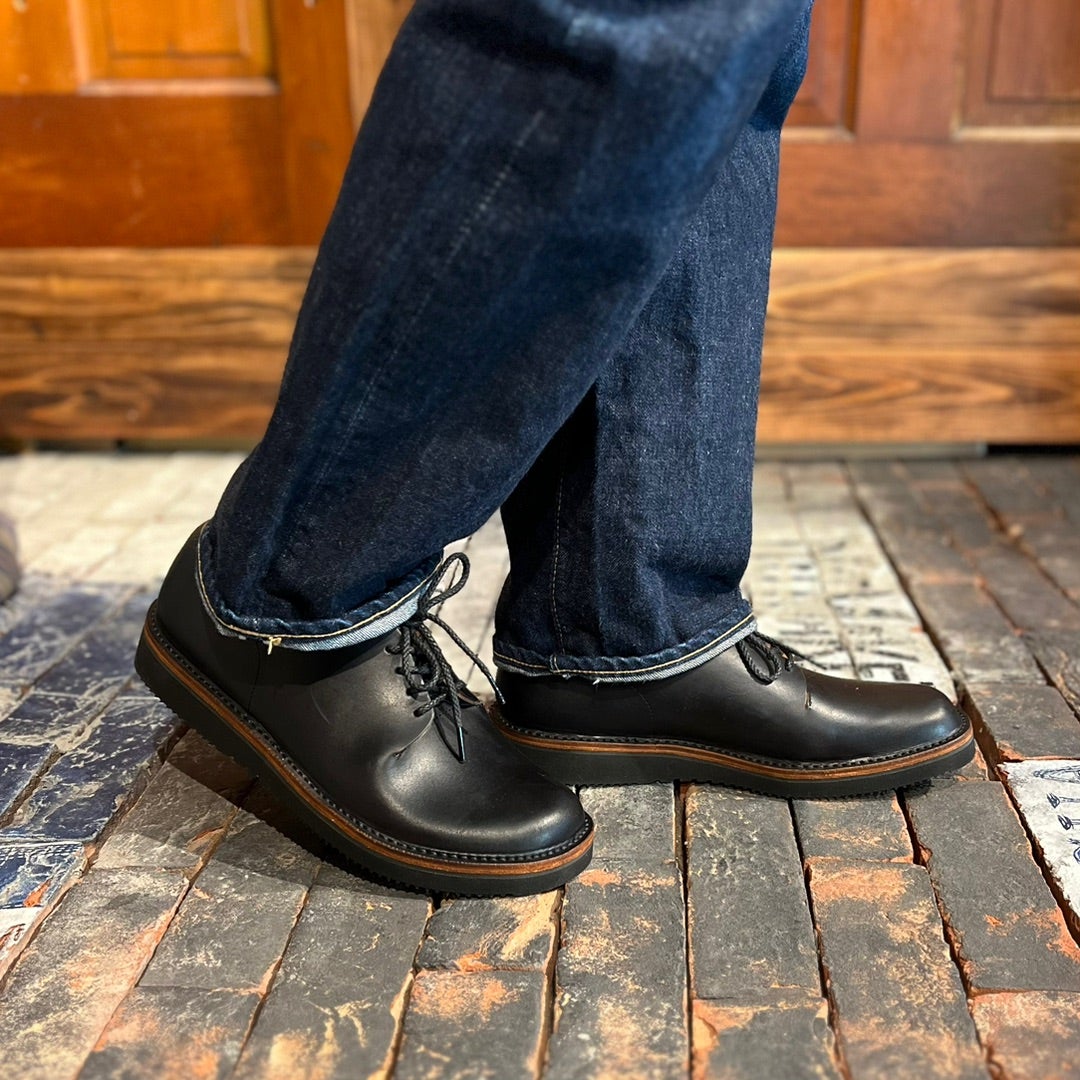『新品未使用』KOTOKA 一枚革ダービー たつのハンドワックスレザー ブラック革靴
